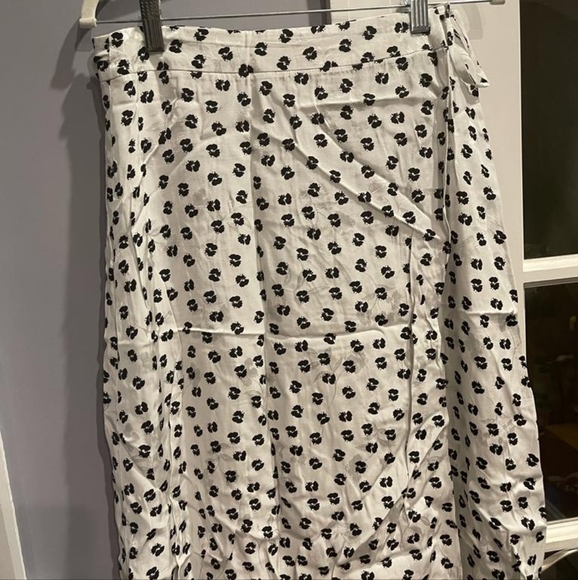 ASOS floral wrap midi skirt - Picture 8 of 9